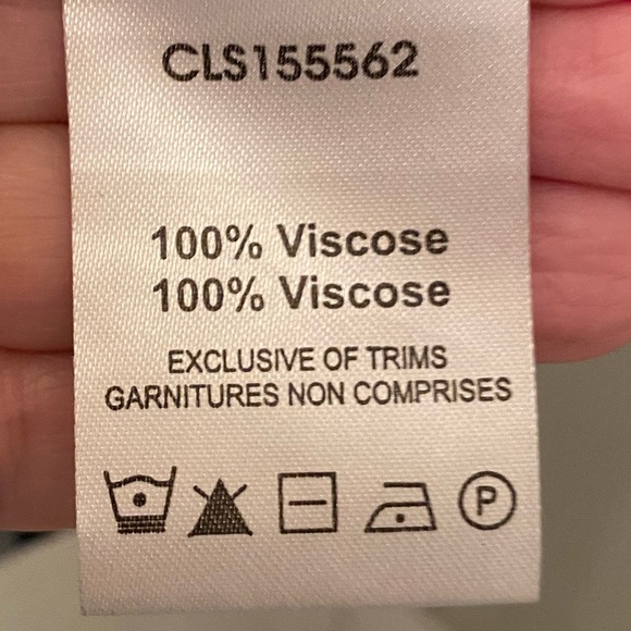 NWT SIZE LARGE SHOW SLEEVE TOP “INDIGO” COLOUR AND SCOOP NECK - Picture 9 of 10